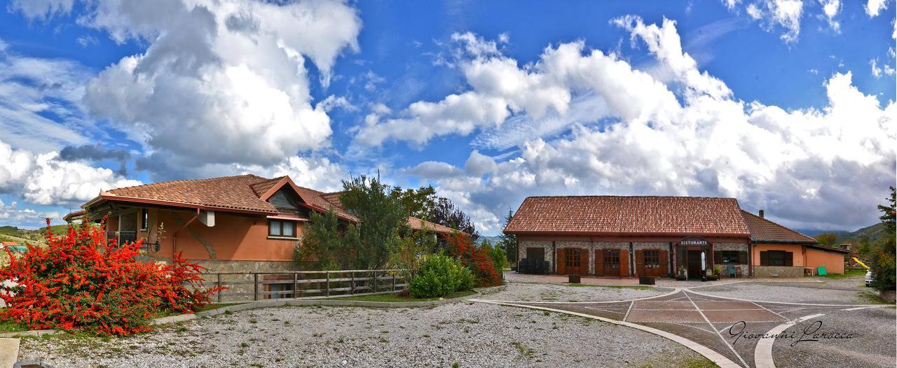 Hotel Pietrapanna Calvello Exterior foto